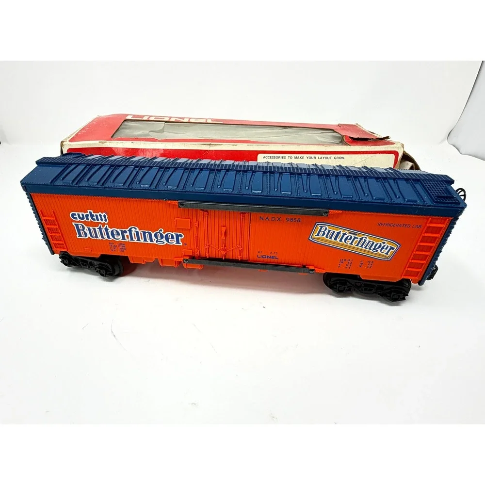 Lionel 6-9858 Butterfinger Billboard Reefer O Gauge Model Train Boxcar Orange